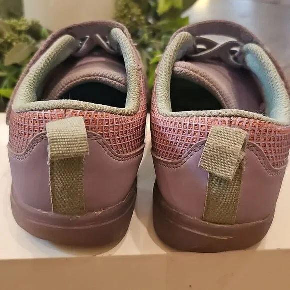 Skechers Pink Light-Up Sneakers with LED Soles Size 1 - Picture 5 of 9